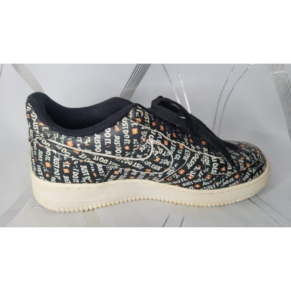 Nike Air Force 1 JUST DO IT Sneakers 7 Youth‎ Childrens Black Lace Up Shoes - Picture 6 of 13